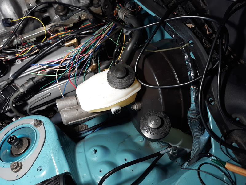 Illustration for article titled Lexus update: It Runs!!!